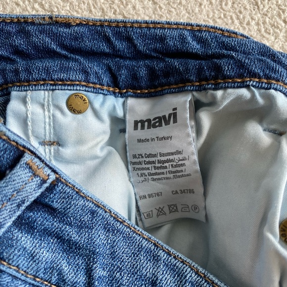 Mavi Jean shorts with rips size 30 - Picture 4 of 4